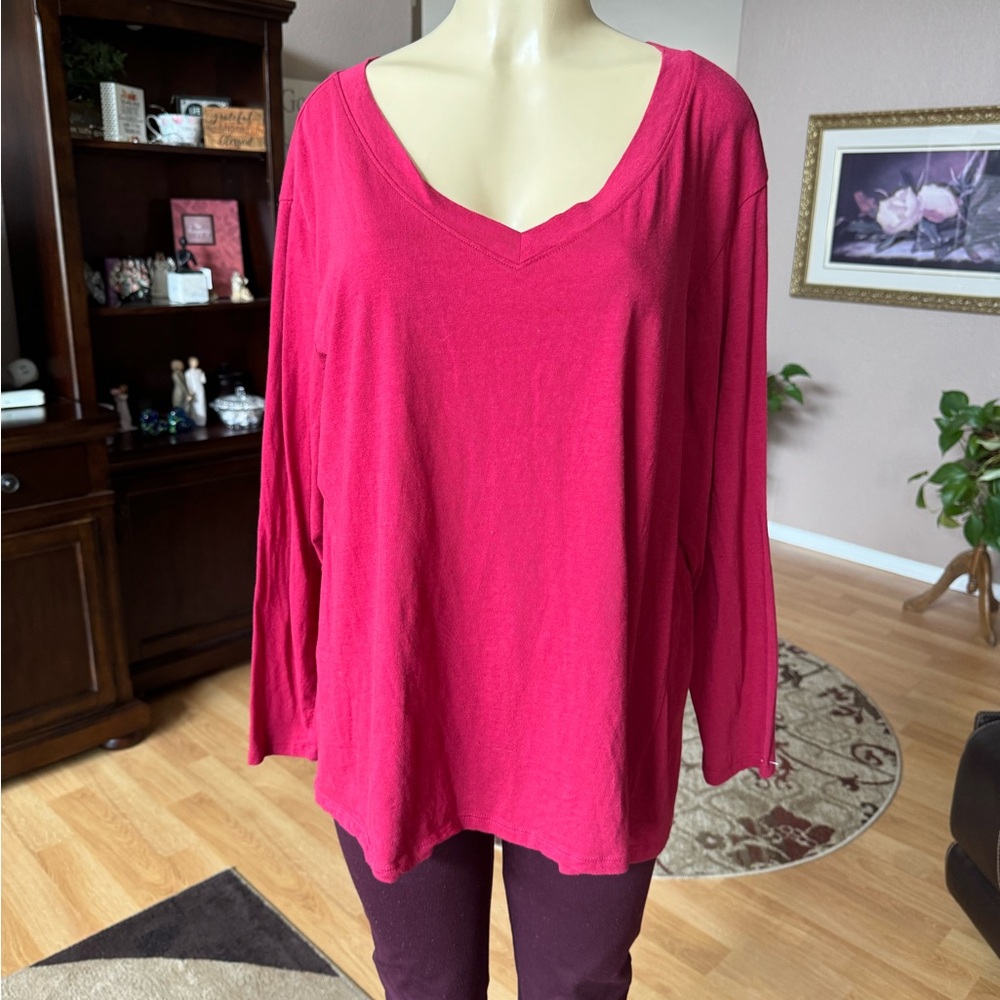 Loanna red long sleeve Vneck shirt-size XXL